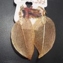 arete de hojas en chapa de oro
